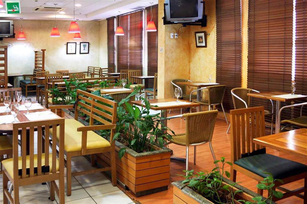 Ibis Macae Hotel Restoran gambar